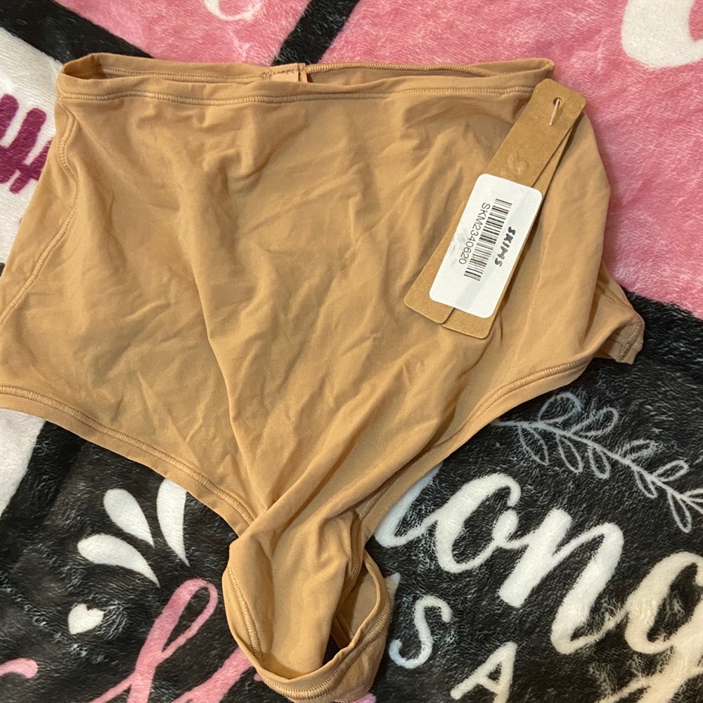 SKIMS High-Waisted Ochre Thong & MANY MORE!!! Buy 2, G1F!!!